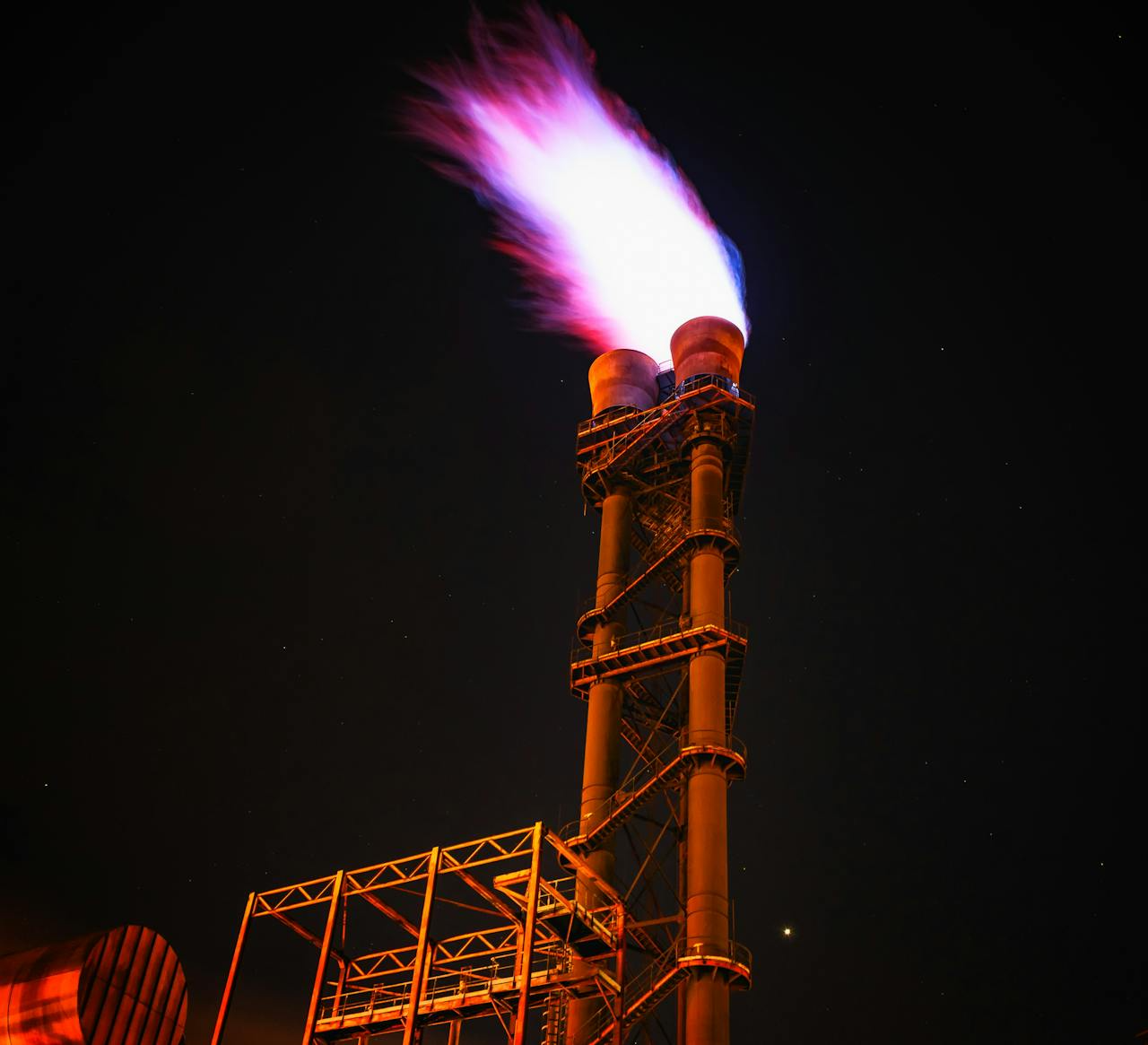 Gas